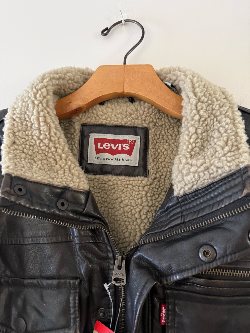 NWT✨ Levi’s Men’s Sherpa Lined Faux Leather Jacket Brown Medium M - Picture 3 of 8
